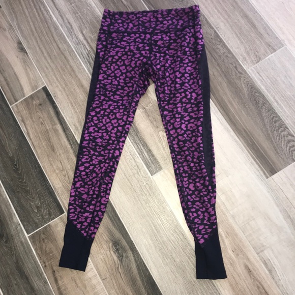 Lululemon Drop it Like it’s Hot Cheetah leggings 8 - Picture 4 of 4